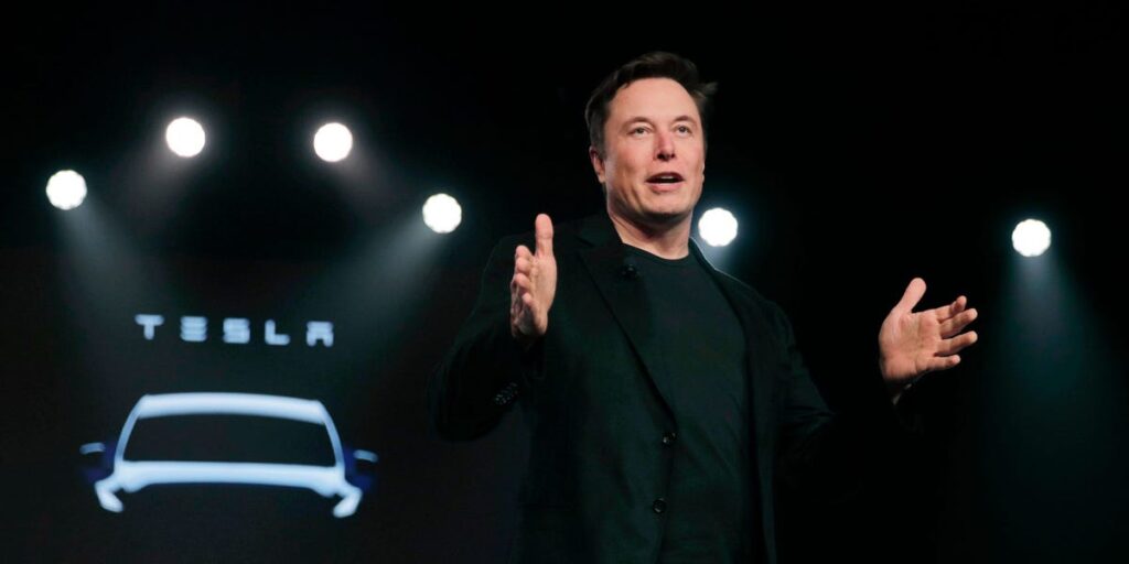 Tesla Spends on Ads to Promote Elon Musk’s  Trillion Pay Package