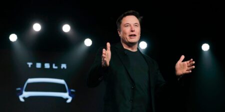 Tesla Spends on Ads to Promote Elon Musk’s  Trillion Pay Package