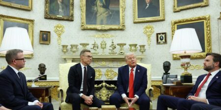 Before-and-After Photos Show Changes Trump’s White House Decor Changes
