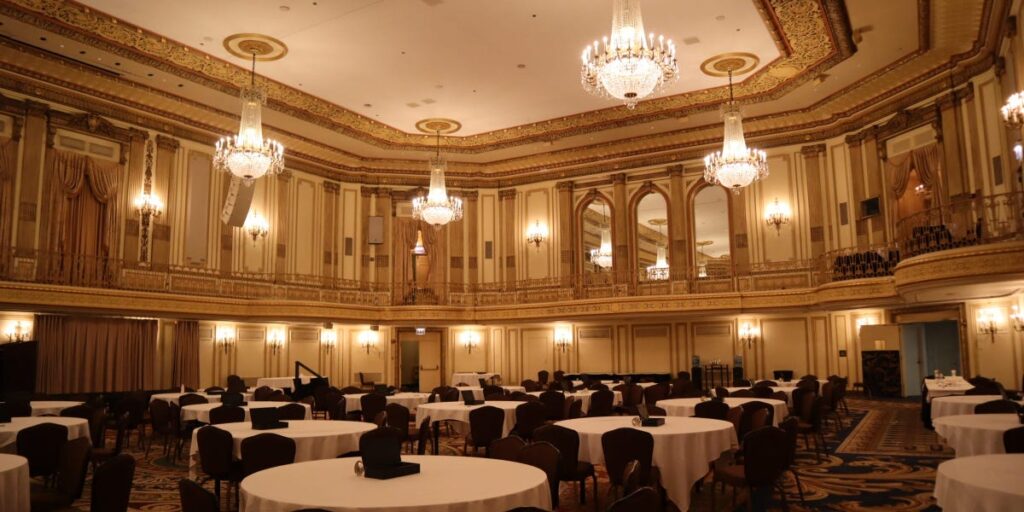 See Inside Chicago’s Palmer House, a Gilded Age Hotel