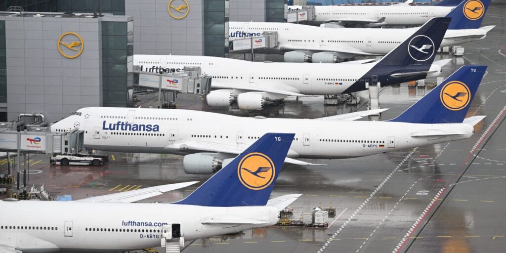 A Flight to Europe U-Turned After a Passenger’s Midair Fork Attack A Flight to Europe U-Turned After a Passenger’s Midair Fork Attack