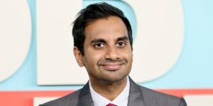 Aziz Ansari Says He Has a Flip Phone and No Email