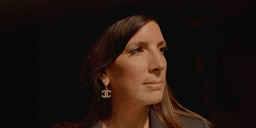 Becoming a Millionaire Made Lisa Johnson Doubt Friendships, Lose Trust Becoming a Millionaire Made Lisa Johnson Doubt Friendships, Lose Trust