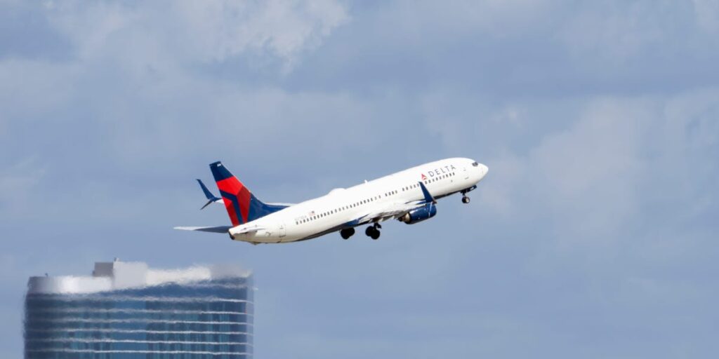 Delta ‘Implores’ Congress to End Government Shutdown Delta ‘Implores’ Congress to End Government Shutdown