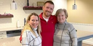 I Lived 1,200 Miles From My Mom With Dementia; Technology Helped Us I Lived 1,200 Miles From My Mom With Dementia; Technology Helped Us