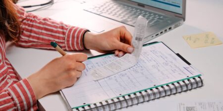 I Stop Spending Any Money for a Week to Keep My Family of 7 on Budget