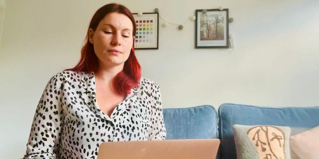 I’m Successful, but My LinkedIn Feed Gives Me Anxiety About My Career I’m Successful, but My LinkedIn Feed Gives Me Anxiety About My Career