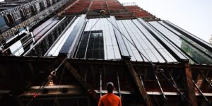 Inside JPMorgan’s Soaring New Office Tower — and Its High-End Perks