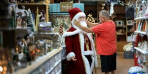 Retailers Are Pulling Back on Seasonal Jobs. Here’s Who’s Hiring.