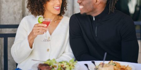 Things You Should Never Do on a First Date, From Etiquette Experts