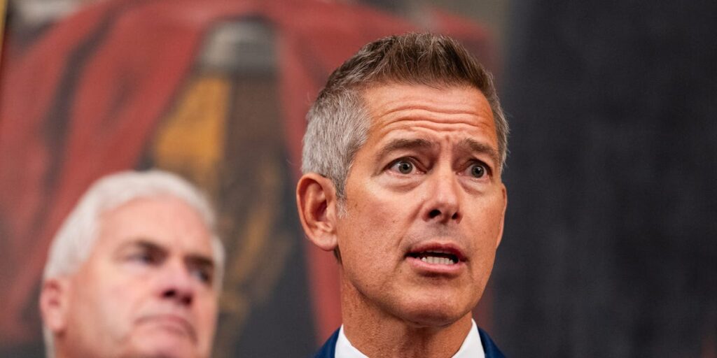 ATCs Calling in Sick Before Missing Pay May Be Punished: Secretary ATCs Calling in Sick Before Missing Pay May Be Punished: Secretary