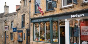 American Money Is Turning the Cotswolds Into the ‘Hamptons of England’ American Money Is Turning the Cotswolds Into the ‘Hamptons of England’
