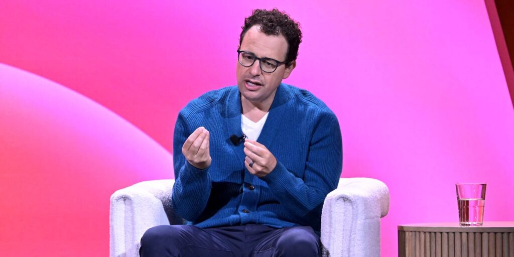 Anthropic Debuts Claude Opus 4.5 AI Model With Advanced Features Anthropic Debuts Claude Opus 4.5 AI Model With Advanced Features