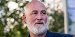 GOP Lawmaker Rides Motorcycle Back to Washington DC Amid Travel Chaos GOP Lawmaker Rides Motorcycle Back to Washington DC Amid Travel Chaos