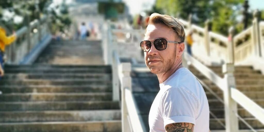 He’s Been Living Abroad for 10 Years and Has No Plans to Go Back Home He’s Been Living Abroad for 10 Years and Has No Plans to Go Back Home