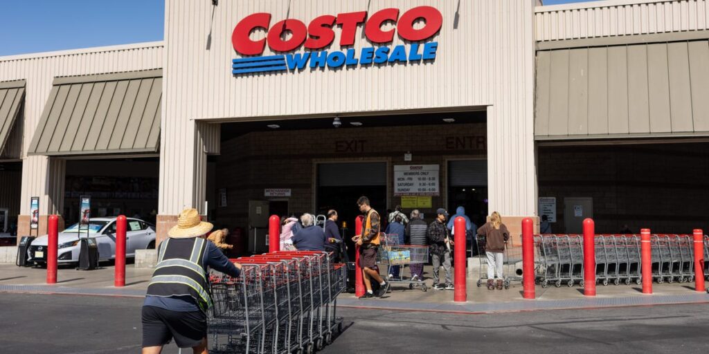 How Much Retail Jobs Pay at Amazon, Costco, Walmart, and More How Much Retail Jobs Pay at Amazon, Costco, Walmart, and More