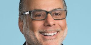 Jeff Bezos’ Dad Hired a CEO — and Other Billionaires Are Following Jeff Bezos’ Dad Hired a CEO — and Other Billionaires Are Following