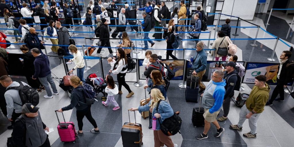 Travel Companies Warn of Thanksgiving Chaos Amid Government Shutdown Travel Companies Warn of Thanksgiving Chaos Amid Government Shutdown