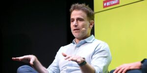 Why Slack Employees Once Papered the Office With CEO’s Criticism Why Slack Employees Once Papered the Office With CEO’s Criticism