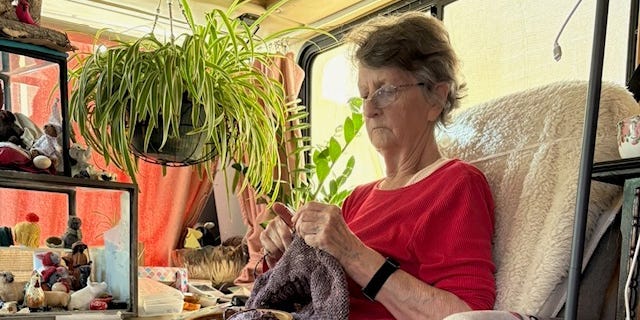 Jane Post, 81, Lives in a Small Mobile Home: ‘I Have All I Need’ Jane Post, 81, Lives in a Small Mobile Home: ‘I Have All I Need’