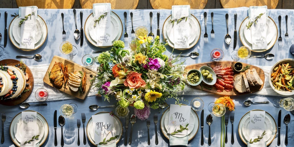 I’ve Been in 125 Weddings: Things Not Worth the Money + Things That Are I’ve Been in 125 Weddings: Things Not Worth the Money + Things That Are