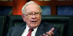 Buffett Gurus Say Berkshire’s Historic Shake-up May Be Just the Start Buffett Gurus Say Berkshire’s Historic Shake-up May Be Just the Start