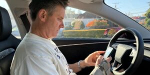 Elon Musk Says Tesla FSD Lets You Text While Being Driven. I Tried It. Elon Musk Says Tesla FSD Lets You Text While Being Driven. I Tried It.