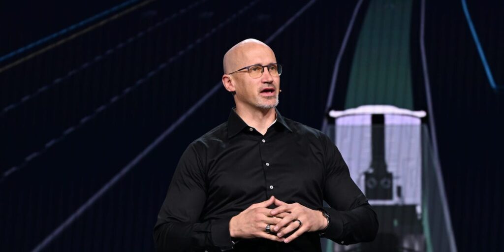 GM Has Hired a Former Tesla Exec in Its Revived Self-Driving Push GM Has Hired a Former Tesla Exec in Its Revived Self-Driving Push