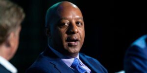 Lowe’s CEO Says AI Isn’t Just About Replacing Jobs Lowe’s CEO Says AI Isn’t Just About Replacing Jobs