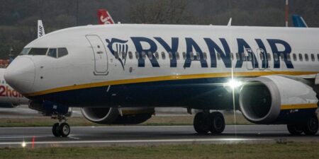 Passengers Injured on Ryanair Flight to Tenerife After Turbulence Passengers Injured on Ryanair Flight to Tenerife After Turbulence