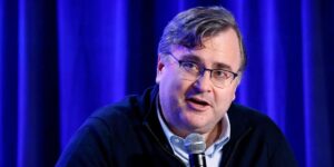 Reid Hoffman Describes Visit to Epstein’s Island Reid Hoffman Describes Visit to Epstein’s Island