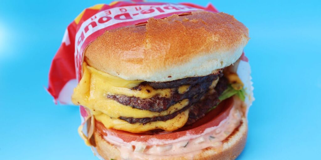 Review: I Tried and Ranked the Biggest Burgers at 5 Fast-Food Chains Review: I Tried and Ranked the Biggest Burgers at 5 Fast-Food Chains