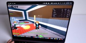 Russia Blocks Roblox and Snapchat, Citing ‘Terrorist Activities’ Russia Blocks Roblox and Snapchat, Citing ‘Terrorist Activities’