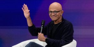 Satya Nadella Studies Startups to Keep Microsoft Moving Fast Satya Nadella Studies Startups to Keep Microsoft Moving Fast