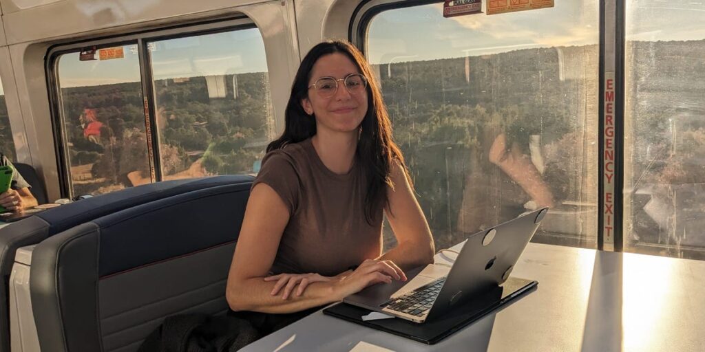 Tips for Working Remotely on Amtrak Train From LA to Chicago