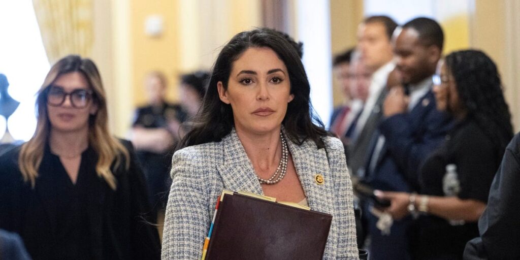 Why the Latest Effort to Ban Stock Trading in Congress Is Falling Flat