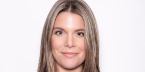 Finance Worker Makes Videos About Dressing in the Workplace Finance Worker Makes Videos About Dressing in the Workplace