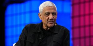 Vinod Khosla Looks at This Metric to Gauge If We’re in an AI Bubble Vinod Khosla Looks at This Metric to Gauge If We’re in an AI Bubble
