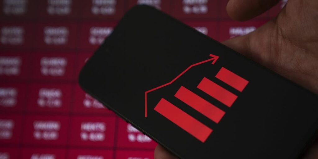 AI Is a Planet-Sized Bubble, Microsoft Stock Slump Is Warning: Gordon