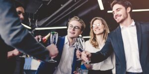 Here’s When Big Banks Are Revealing Year-End Bonuses. See the Dates. Here’s When Big Banks Are Revealing Year-End Bonuses. See the Dates.