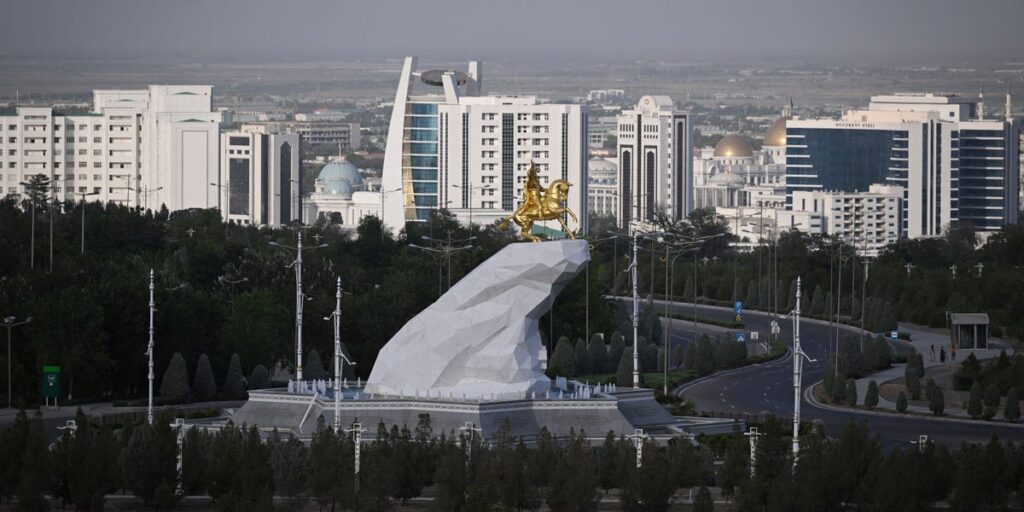 Passengers Stranded in Turkmenistan for 21 Hours After Diversion