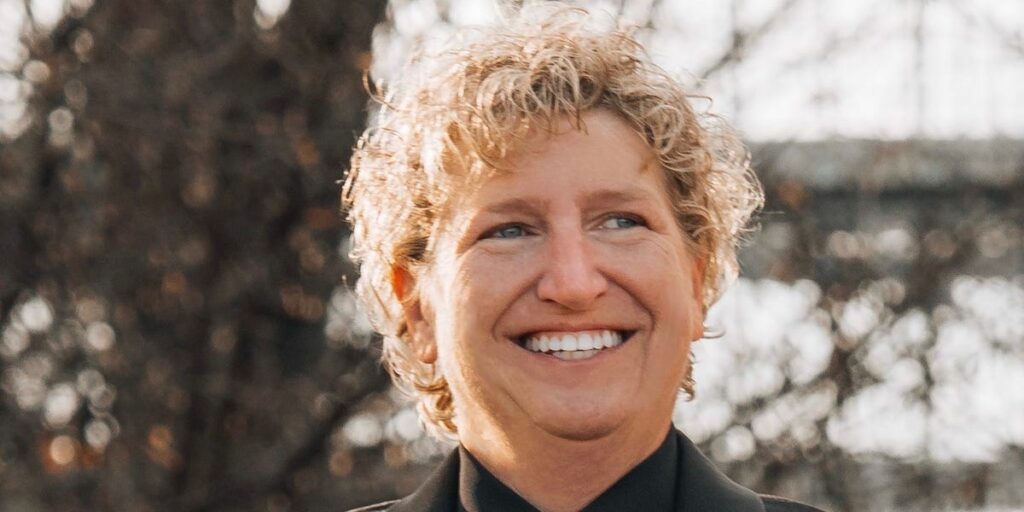 Software Exec Revised Résumé to Downplay Age and Got More Interviews