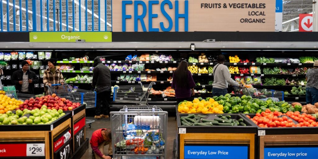 Walmart cracks into the  trillion club