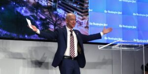 Jeff Bezos used to be in love with The Washington Post. What happened? Jeff Bezos used to be in love with The Washington Post. What happened?