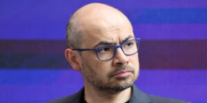 DeepMind’s CEO says using AI can make you a genius — or hurt your critical thinking skills DeepMind’s CEO says using AI can make you a genius — or hurt your critical thinking skills