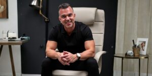 I work in recruiting tech. Here’s how the smartest candidates use AI differently in their job search.