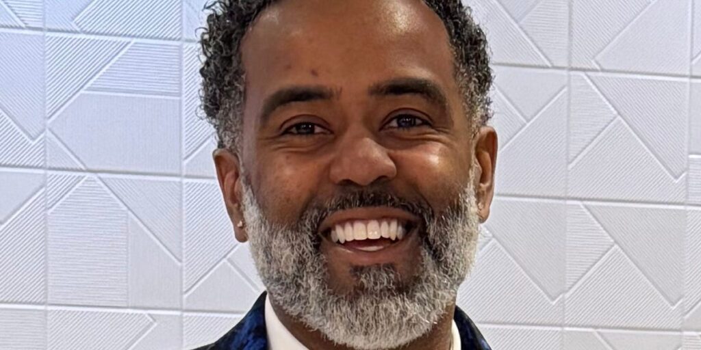 I’m a former Big Four consultant who trains AI to do consulting. Here’s how it could change the job.