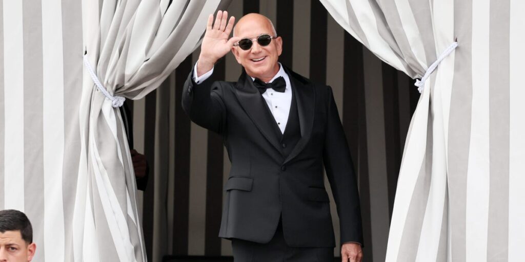 Jeff Bezos made a mess at the Washington Post. It’s up to him to fix it.