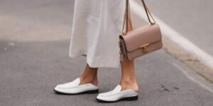 4 shoe trends that are in right now and 3 that are out, according to stylists 4 shoe trends that are in right now and 3 that are out, according to stylists