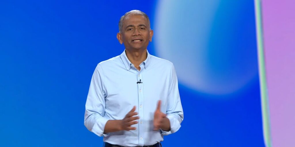 Key Microsoft executive Rajesh Jha is retiring. Read the memos.